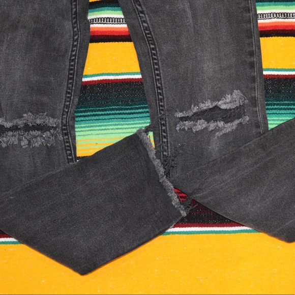 H&M Cropped Ankle Jeans - Picture 2 of 4